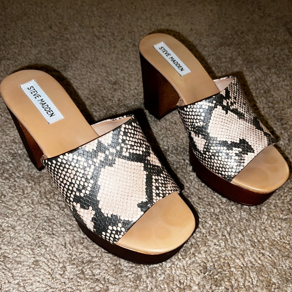Steve Madden Snake Skin Wooden Heel